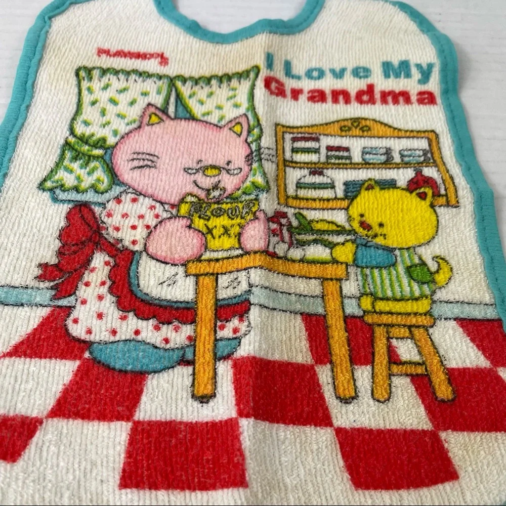 Vintage 1980s Playskool “I Love My Grandma” Baby Bib Baking Cats Kittens Cooking